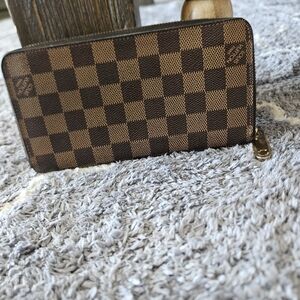 Louis Vuitton Damier Brown Checkered Zip-Around Wallet